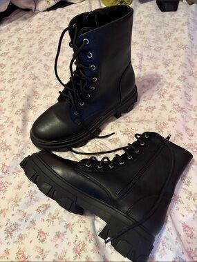 Black Lace-Up Combat Boots - Women's Rugged Platform Boot